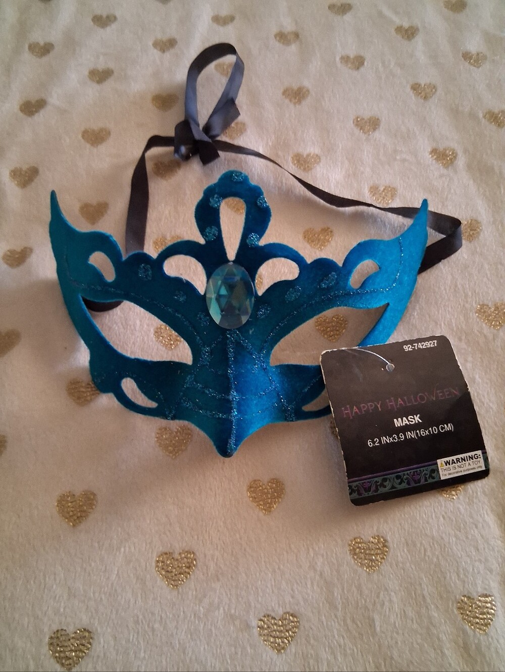 ✂️ *NWT* Momentum Brands Velvet Masquerade Mask with Gem Accent